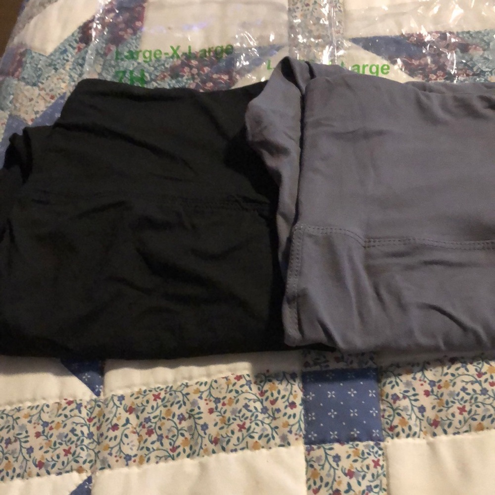 Exercise/ Running Stretch Capris Price For Two Pa… - image 1